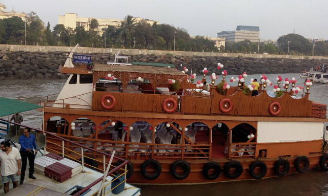 yacht in mumbai