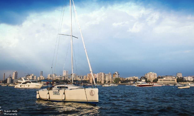 yacht sailing in mumbai