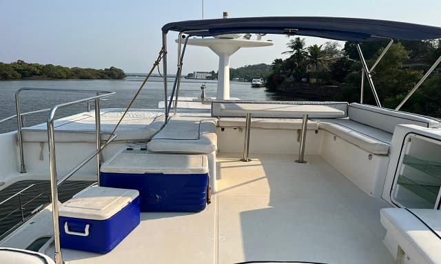 hire yacht in goa
