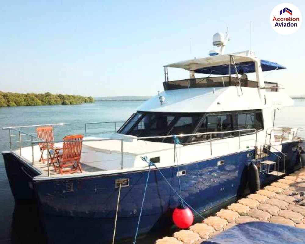 blue--white-catamaran-rental-yacht-in-goa_4_11zon