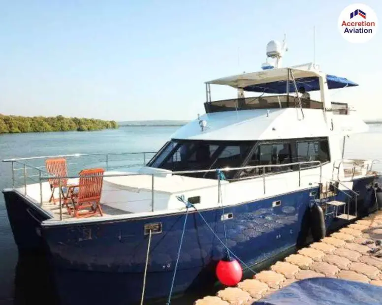 blue-white-catamaran-rental-yacht-in-goa_4